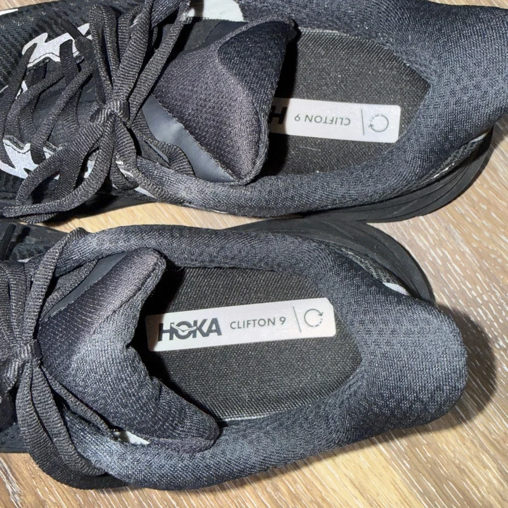 HOKA Men's Clifton 9 GTX Running Shoes - Picture 4 of 7